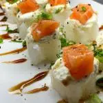 Canapé Natural Salmão • 10 peças