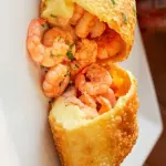 Pastel de Camarão com Queijo