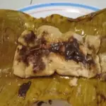 TAMAL DE MOLE NEGRO
