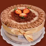 Torta de chocolate y fresas