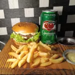 Favela burguer + batata+ refri lata