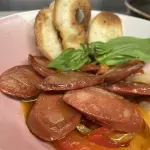 Chorizo al vino
