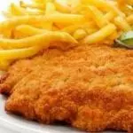Filé de frango a milanesa com frita