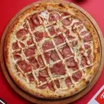 PIZZA DE CALABRESA COM CATUPIRY