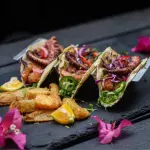 Tacos de camarón y pulpo