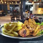 Frango a passarinho + Fritas