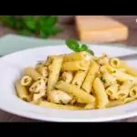 PENNE ALHO E ÓLEO