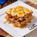 Waffle - Banana, doce de leite e Mel