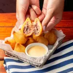 Mini Coxinhas de Carne Seca