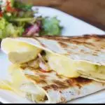Quesadillas con Dip Berenjena