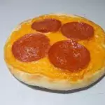 ESFIHA PEPERONI C/ CHEDDAR