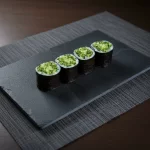 Porção de hossomaki de pepino