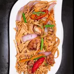 Tallarin Saltado de Pollo