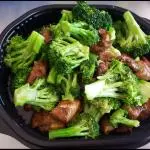 POLLO CON BROCOLI