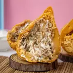Coxinha de Carne de Panela e Queijo