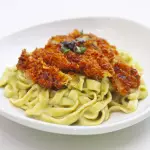 PASTA CREMOSA AL PESTO CON MILANESA