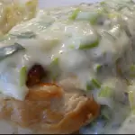 POLLO AL VERDEO + GUARNICIÓN