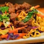 Yakissoba Misto carne e frango