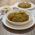 Poulet dure à la moambe