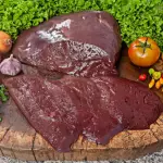 Figado bovino fatiado