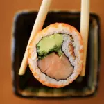 Salmón Karashi Maki