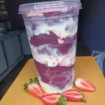 Copo 700ml morango com ninho