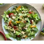 Salada com frango