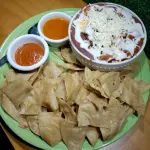 Cazuela de frijoles fundidos