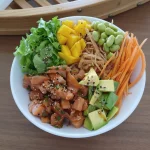 poke  hawaiano de salmon