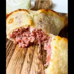 Esfiha de Calabresa com Catupiry