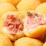 BOLINHA DE PRESUNTO E QUEIJO(50UND.)