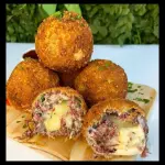 BOLINHO DE CARNE SECA
