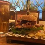 CHICKEN BURGER