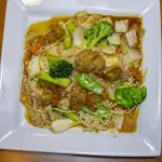 M-12   Tallarin con pollo en trozos