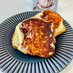 Pão na Chapa com requeijão e queijo