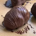 BOMBOM DE MORANGO