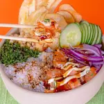 Poke Tropical de Salmão