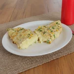 Omelete recheado carne c/ queijo