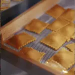Ravioli de guanciale y hierbas