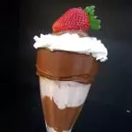 MILK SHAKE MORANGO COM NUTELLA