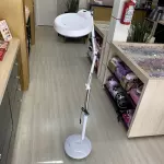 LUMINÁRIA LUPA COM TRIPÉ RODINHAS