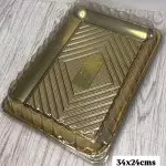 Bandeja plástica dorada con tapa