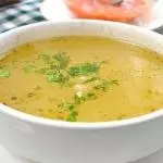 Consomé de pollo