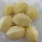 Batata inteira descascada