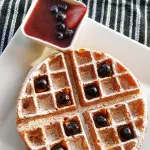 Waffle de arándanos