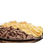 Polenta frita c/ picanha e queijo