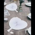 Abanico en forma de corazón plegable