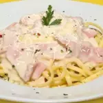 TALLARIN A LO ALFREDO