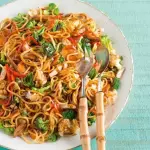 Yakisoba de frango (aprox500g)