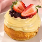 Bolo Vulcão de frutas vermelhas